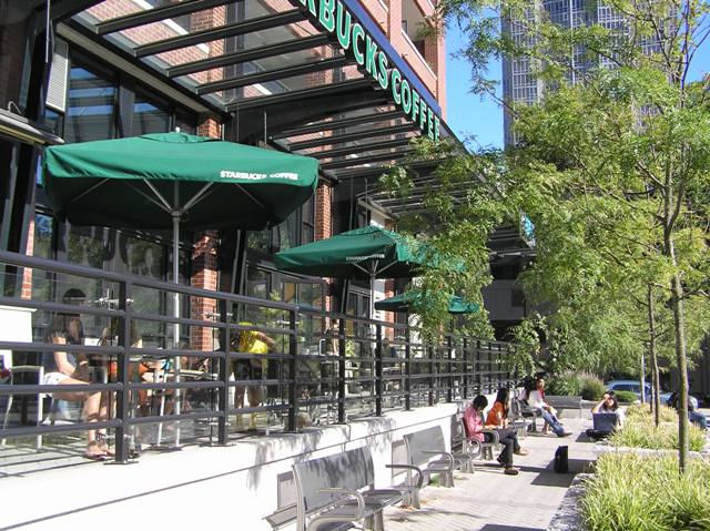 Yaletown Park Starbucks