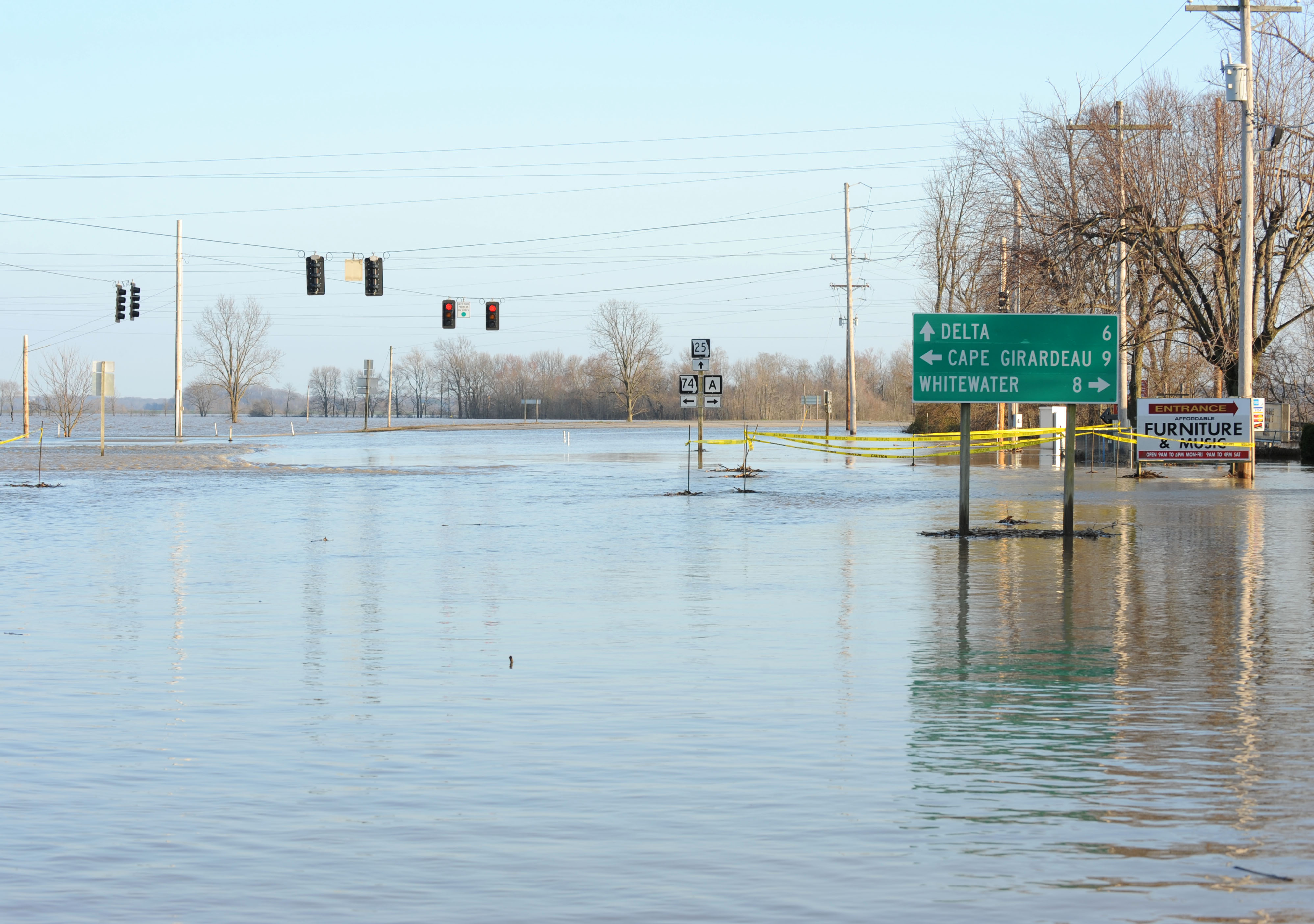 Dutchtown, MO-Areas remain under flood water. Jocelyn Augustino/FEMA