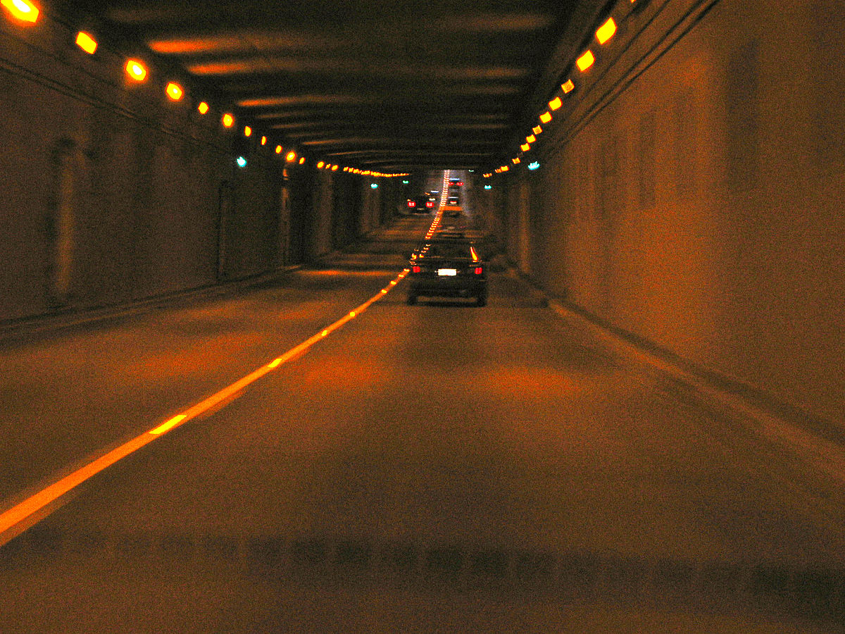 1200px-inside_the_george_massey_tunnel