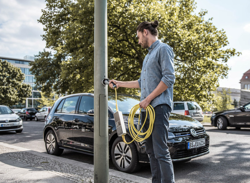 electric-car-charging-lamp-post